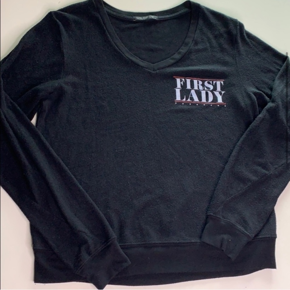 WILDFOX V Neck First Lady Pullover Sweater large black